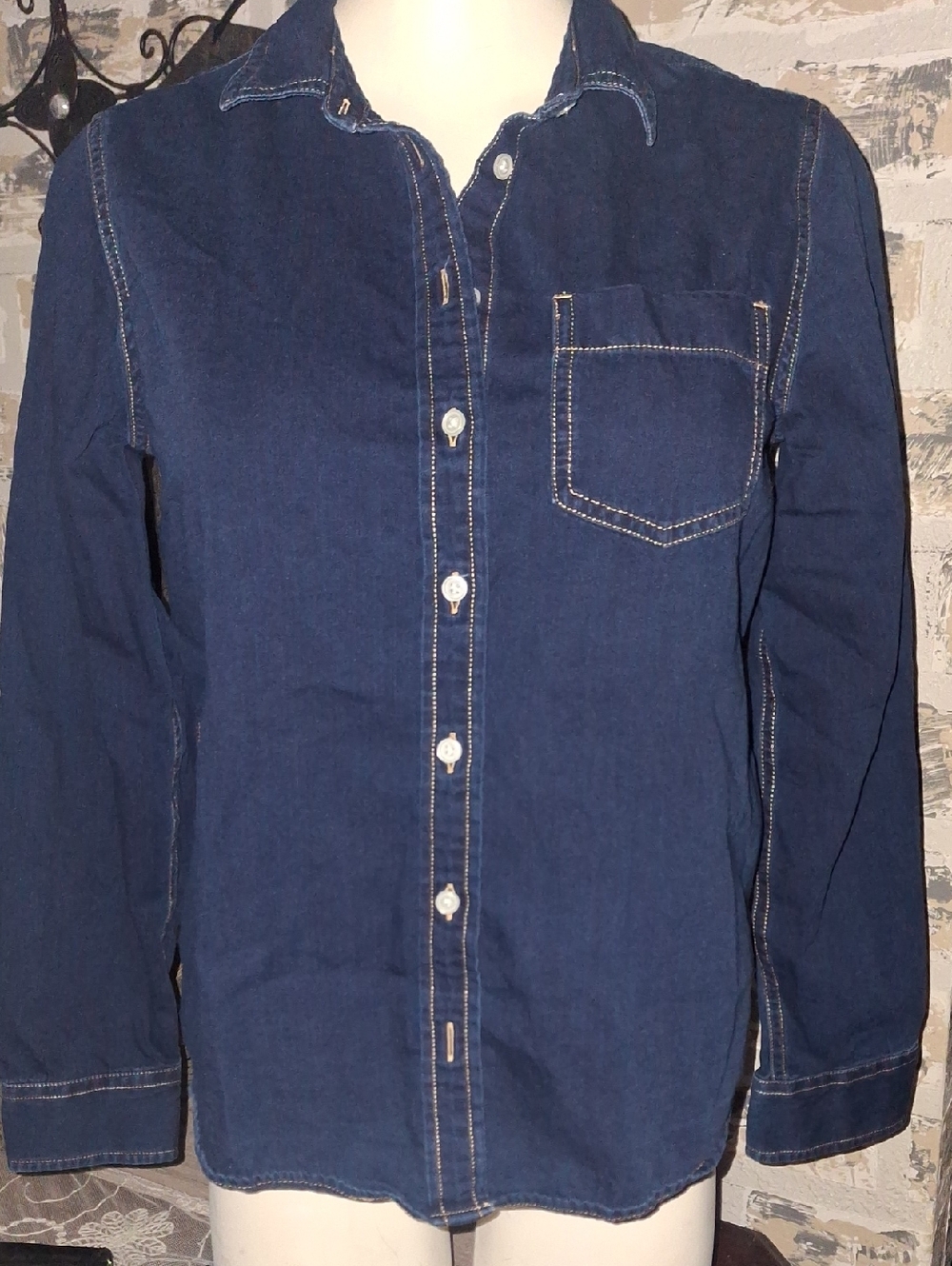 🦄Banana Republic Dark Blue Denim Button-Down Shirt
